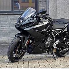 [판매완료]2025년 스즈키 GSX-8R. III  중고 오토바이매입 248게러지